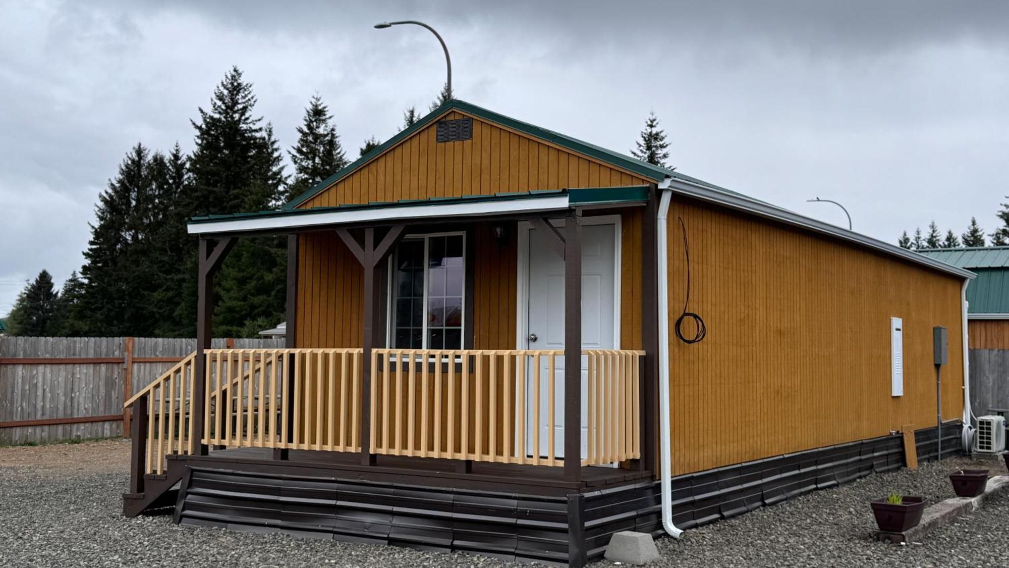 Far West Cabin-Tiny Homes Rental Forks Buitenkant foto